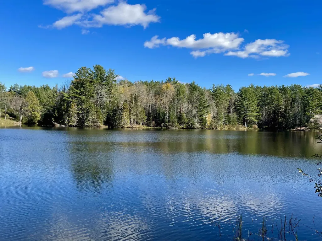 19 Lodge Lane Haverhill NH 03785