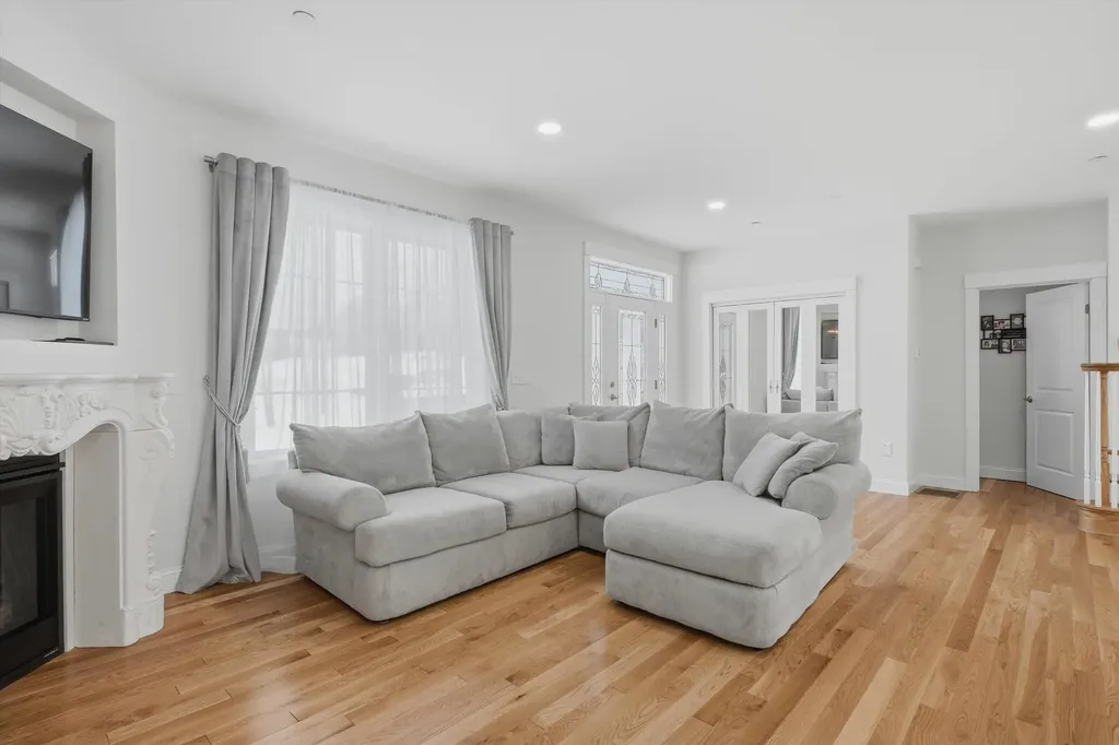 14 Lefevre Drive Kingston NH 03848
