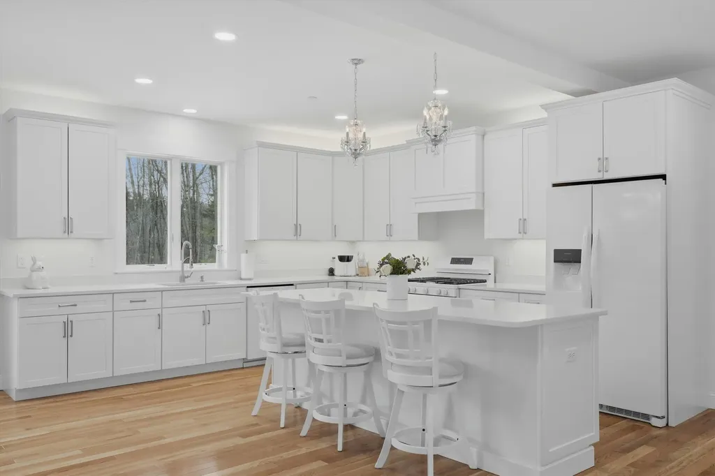 14 Lefevre Drive Kingston NH 03848