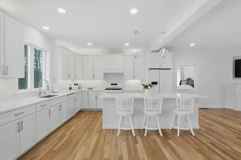 14 Lefevre Drive Kingston NH 03848