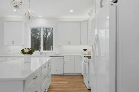 14 Lefevre Drive Kingston NH 03848