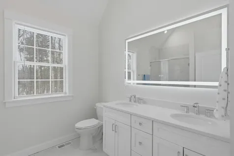 14 Lefevre Drive Kingston NH 03848