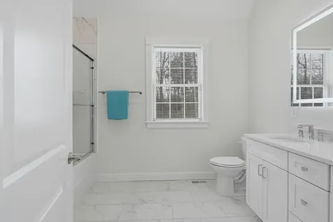 14 Lefevre Drive Kingston NH 03848