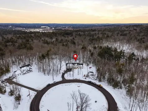 14 Lefevre Drive Kingston NH 03848