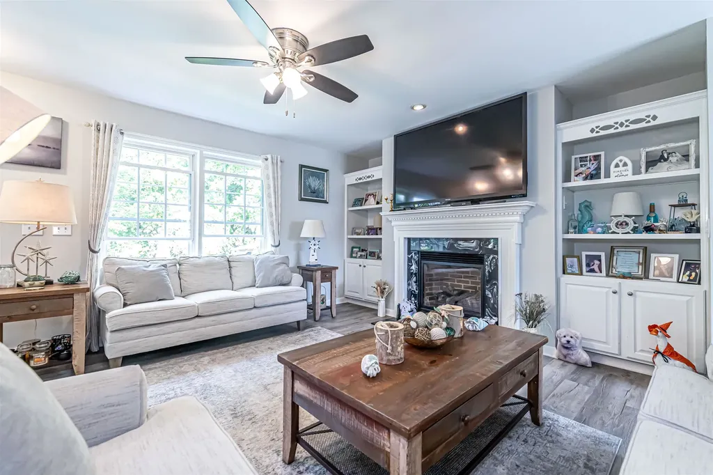 10 Tumbleweed Drive Rochester NH 03867