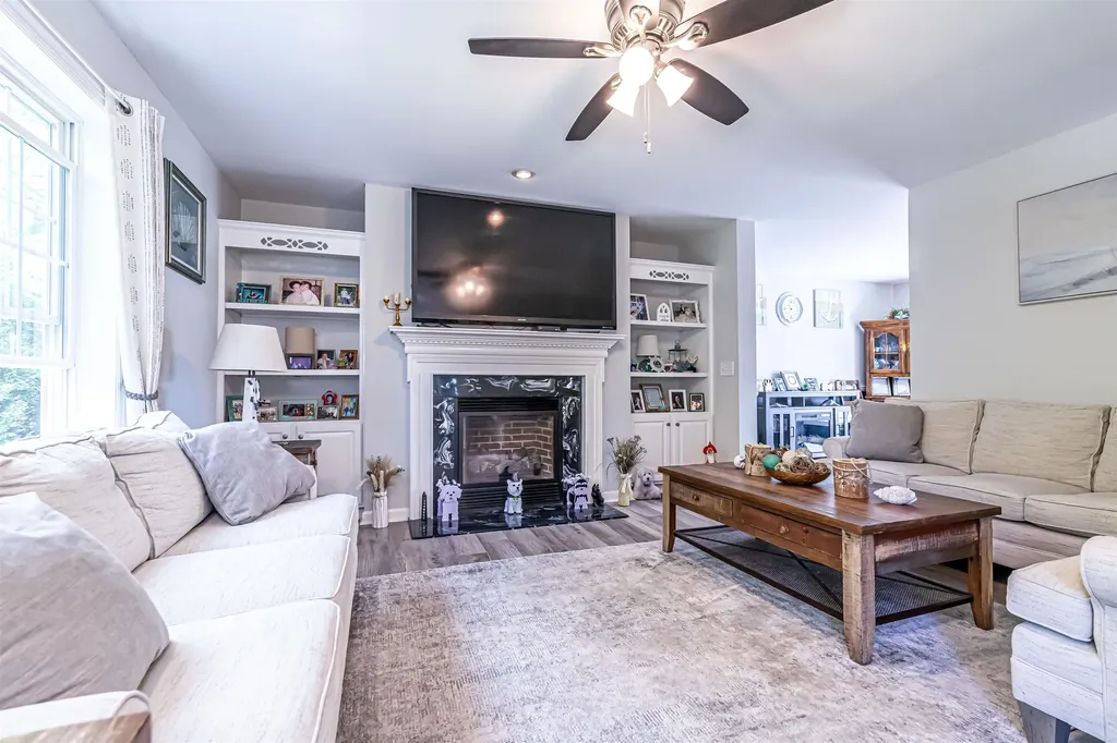 10 Tumbleweed Drive Rochester NH 03867