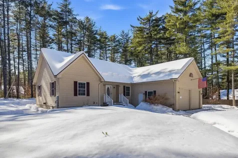 21 Barrington Circle Ossipee NH 03814