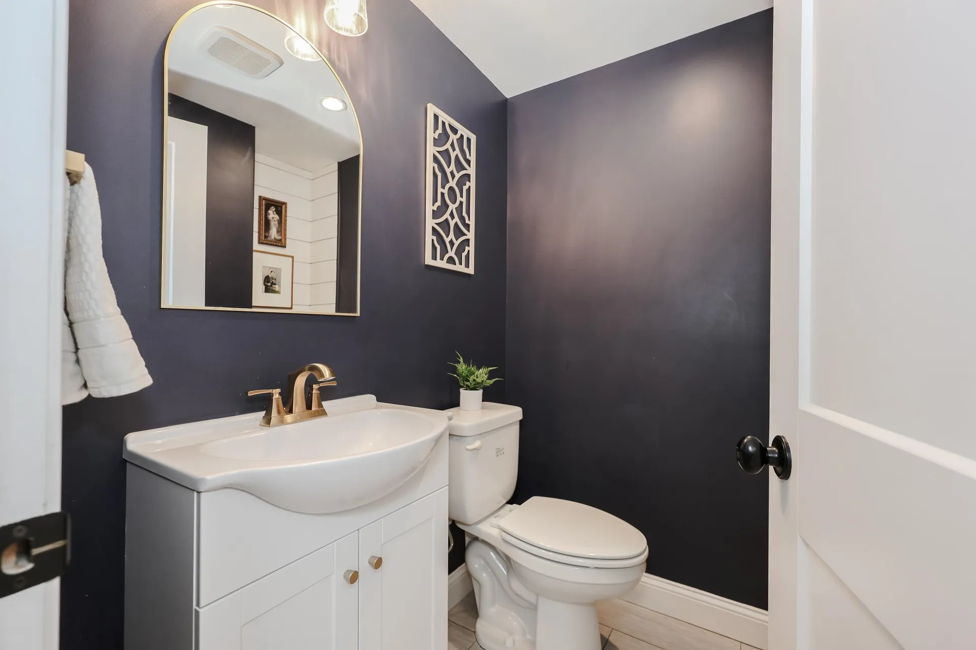 395 Critchett Road Candia NH 03034