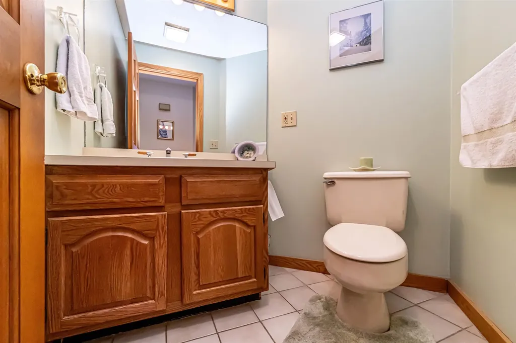 8 Crane Circle Laconia NH 03246
