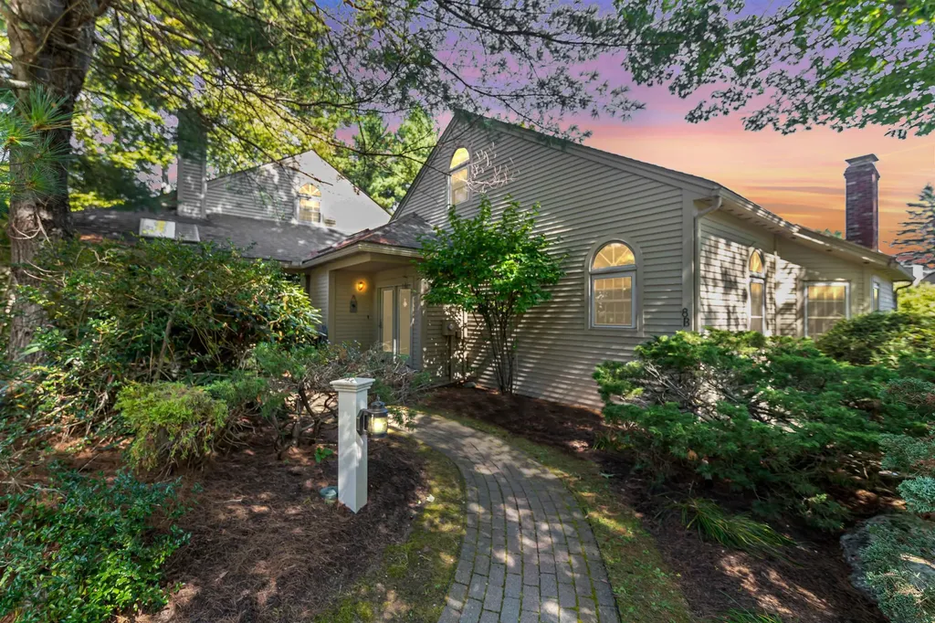 8 Crane Circle Laconia NH 03246