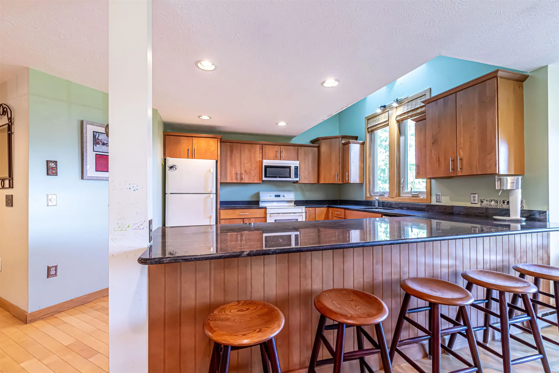8 Crane Circle Laconia NH 03246