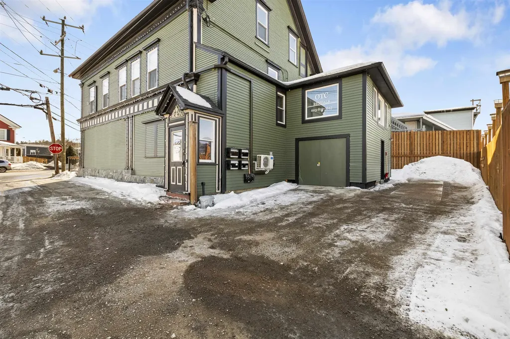 121 Main Street Colebrook NH 03576