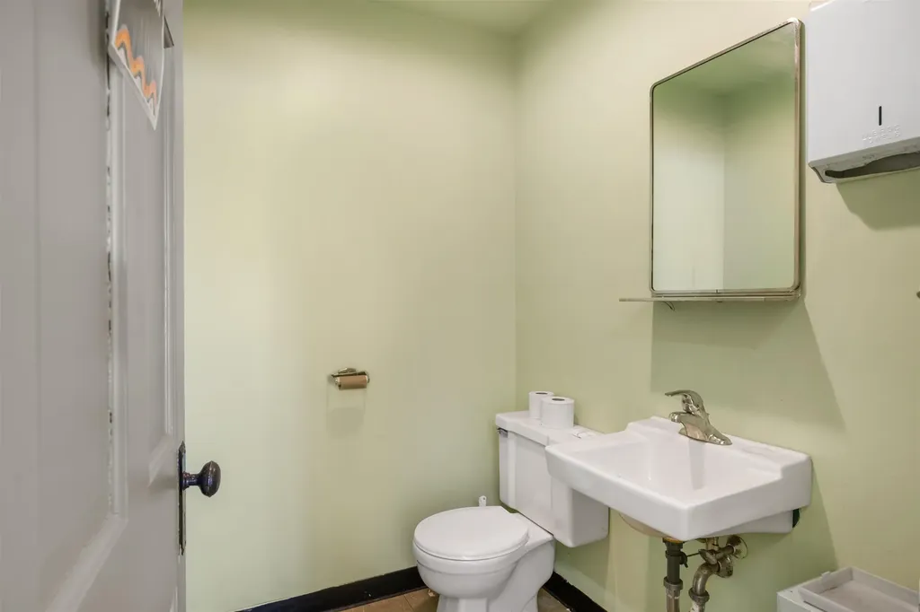 124 Main Street Colebrook NH 03576