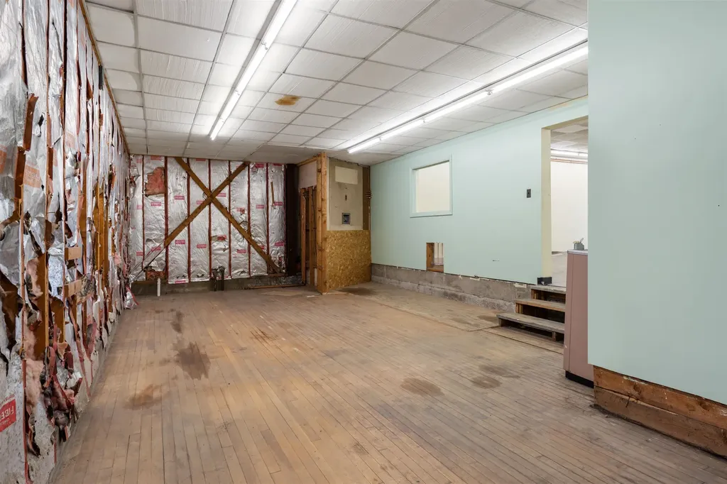 124 Main Street Colebrook NH 03576