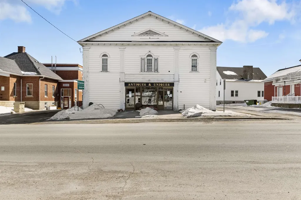 124 Main Street Colebrook NH 03576