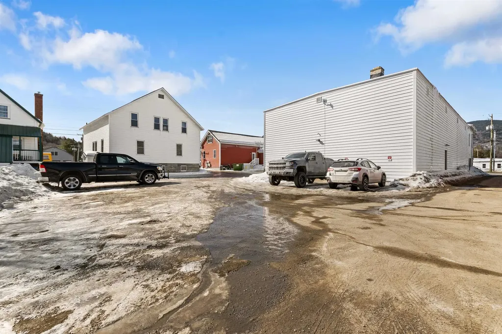 124 Main Street Colebrook NH 03576