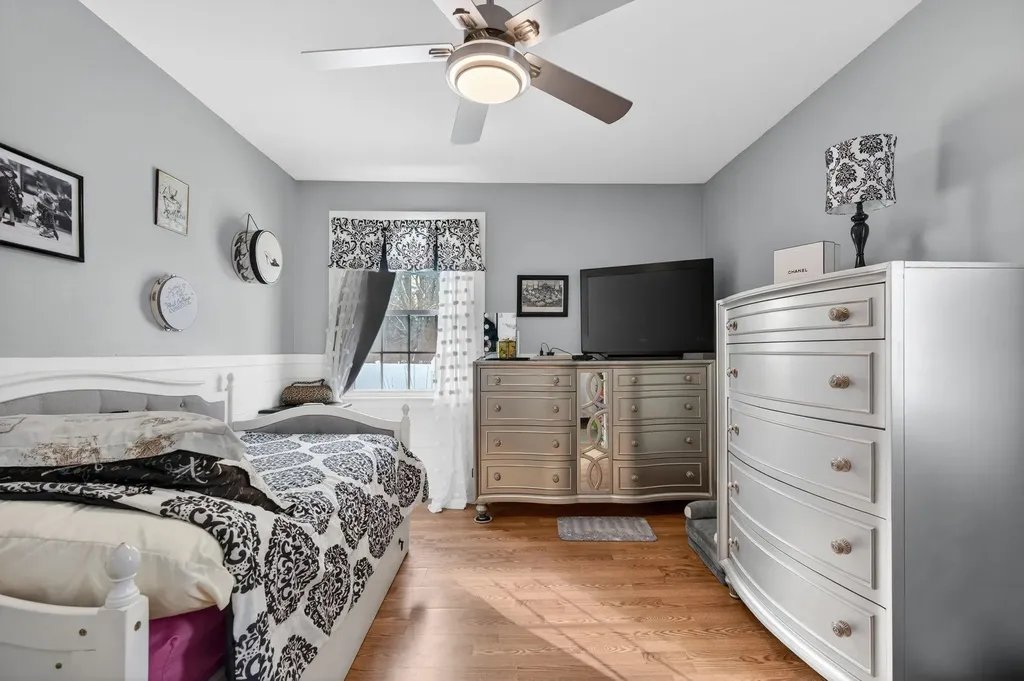 28 Pearson Road Merrimack NH 03054