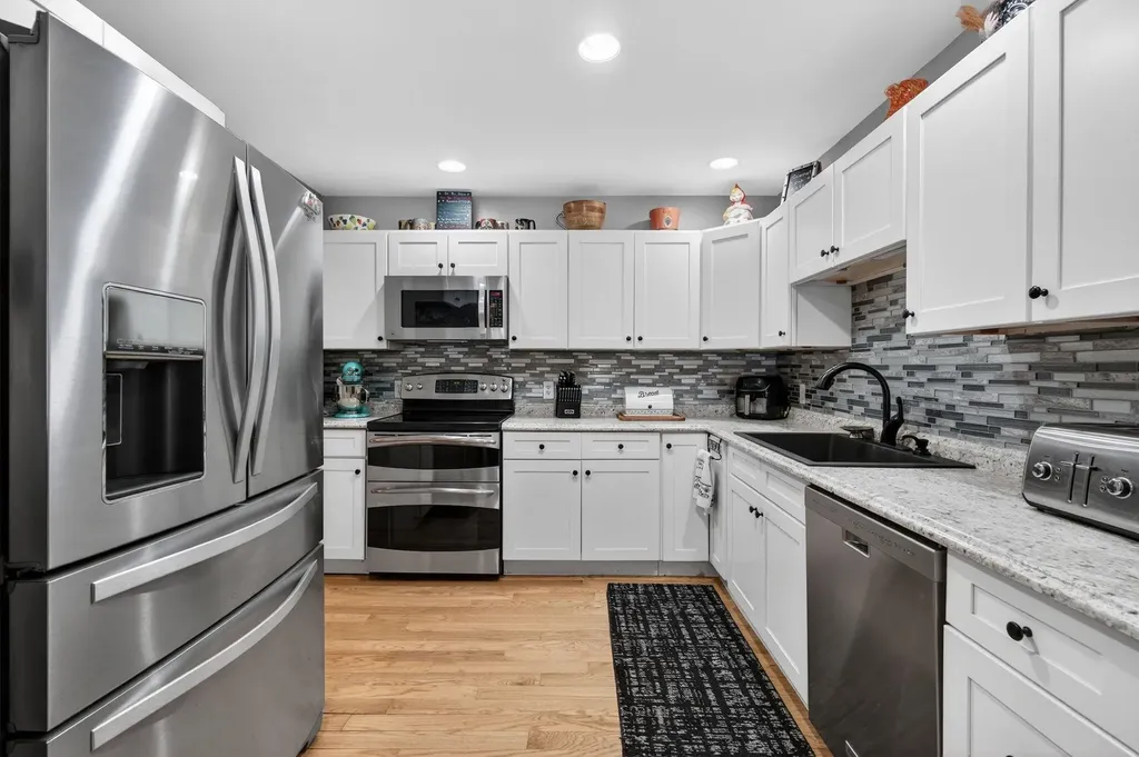 28 Pearson Road Merrimack NH 03054