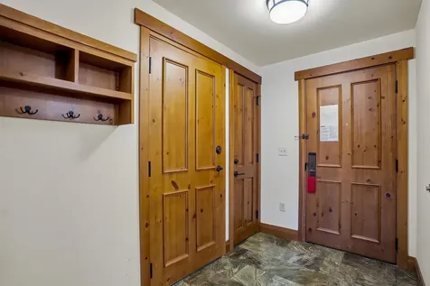 7412 Mountain Road Stowe VT 05672