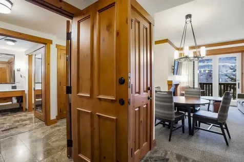 7412 Mountain Road Stowe VT 05672