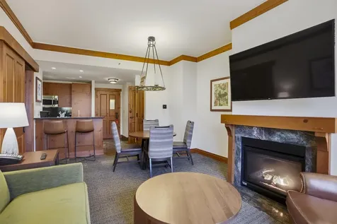 7412 Mountain Road Stowe VT 05672