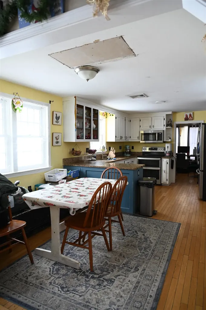 4 Westview Drive Derry NH 03038