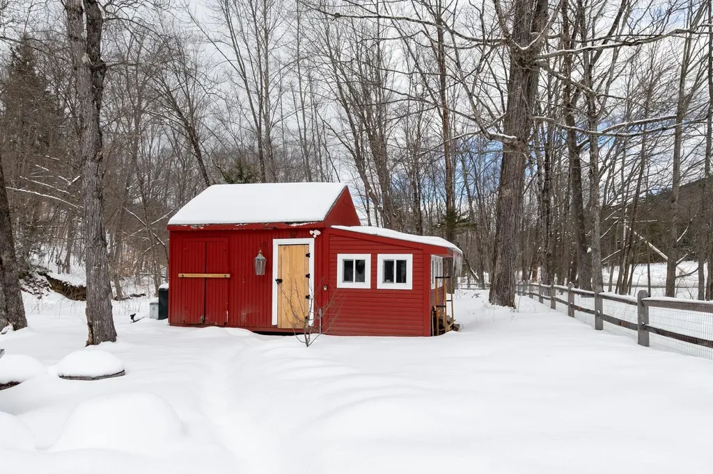 1528 Townshend Road Grafton VT 05146