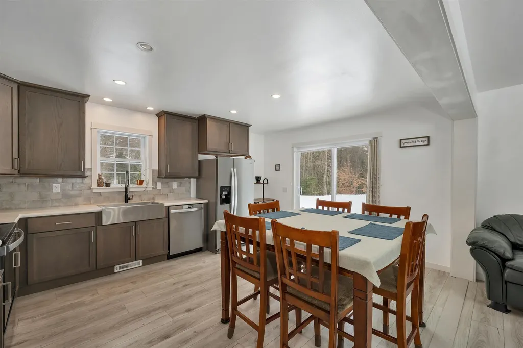5 Granite Way Canaan NH 03741
