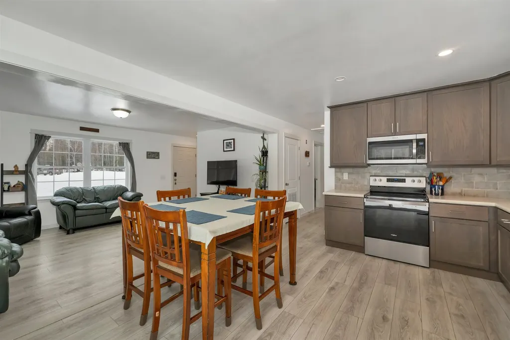 5 Granite Way Canaan NH 03741