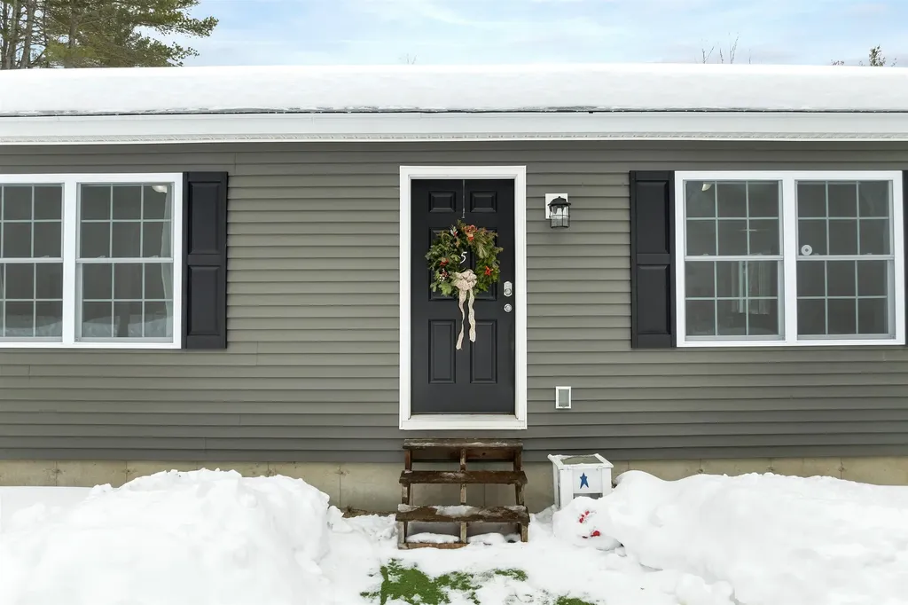 5 Granite Way Canaan NH 03741