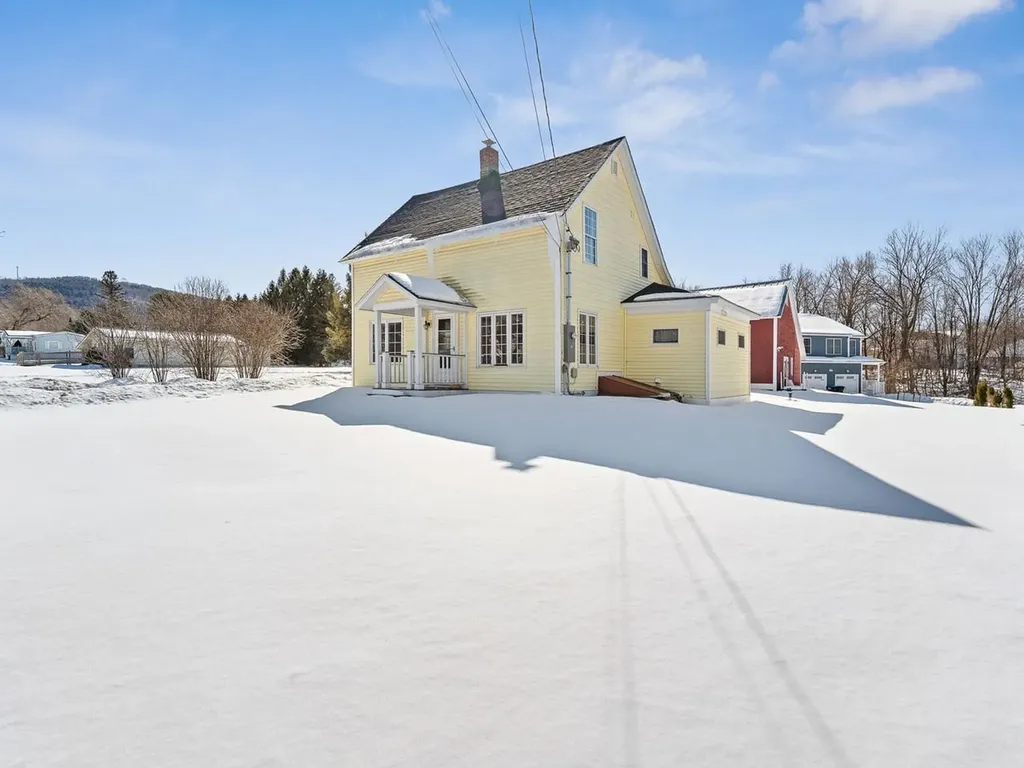 516 Fairfax Street St. Albans Town VT 05481