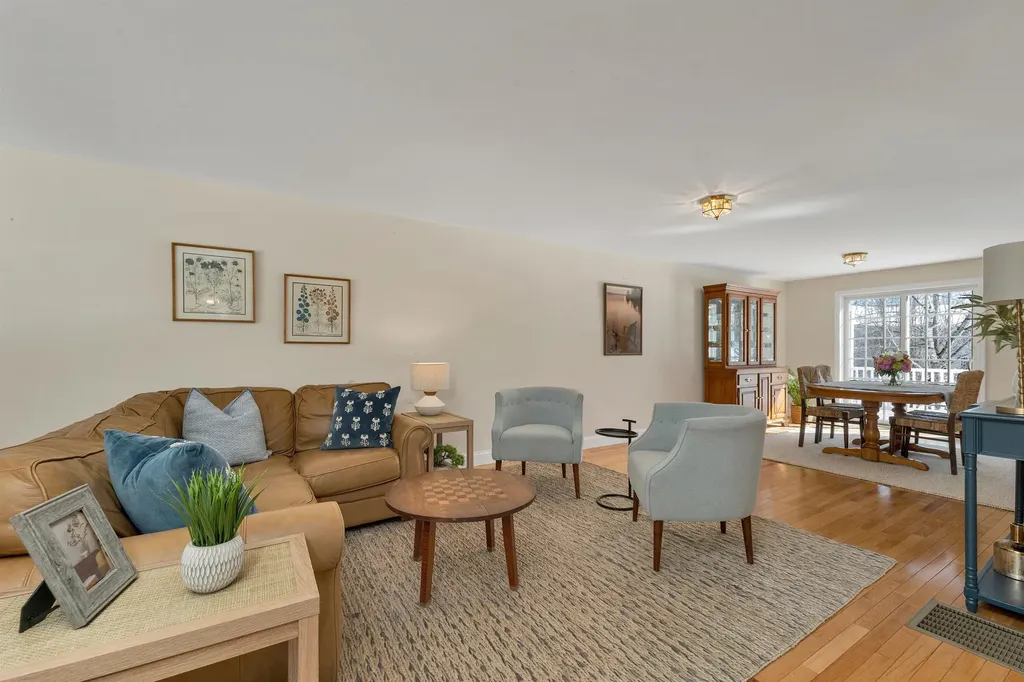 1 Ian's Way Wolfeboro NH 03894