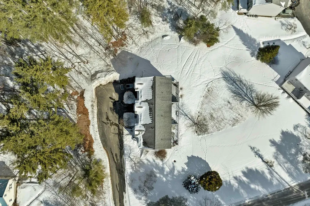 1 Ian's Way Wolfeboro NH 03894
