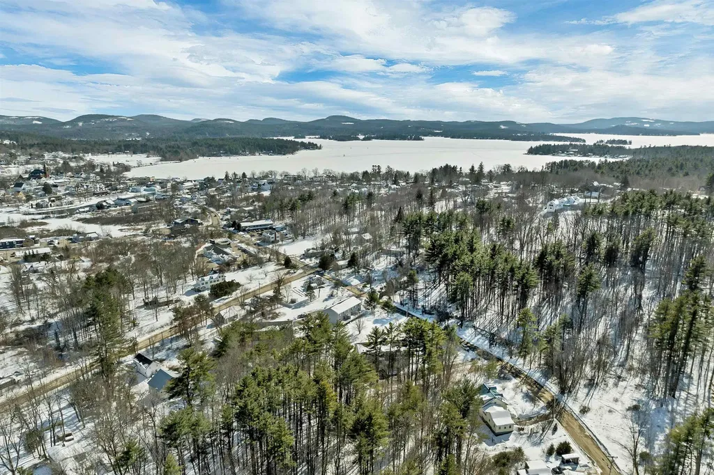 1 Ian's Way Wolfeboro NH 03894