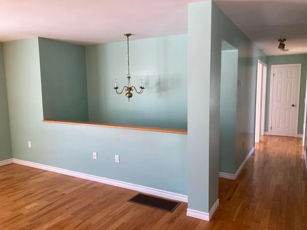 78 Pembroke Street Seabrook NH 03874