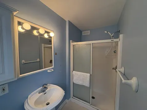 78 Pembroke Street Seabrook NH 03874