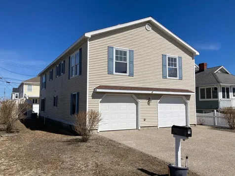78 Pembroke Street Seabrook NH 03874
