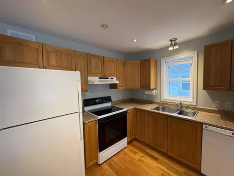 78 Pembroke Street Seabrook NH 03874