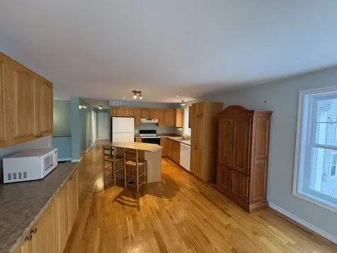 78 Pembroke Street Seabrook NH 03874