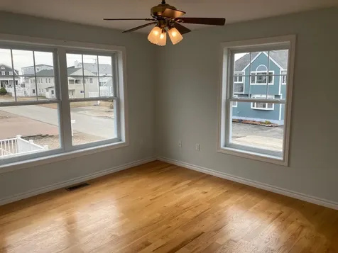 78 Pembroke Street Seabrook NH 03874