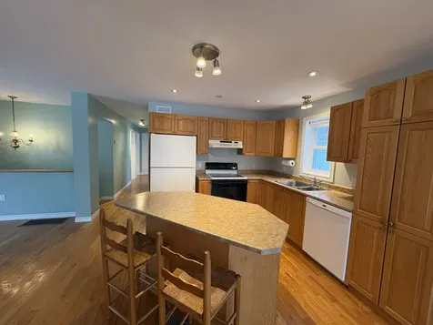 78 Pembroke Street Seabrook NH 03874