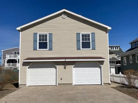 78 Pembroke Street Seabrook NH 03874