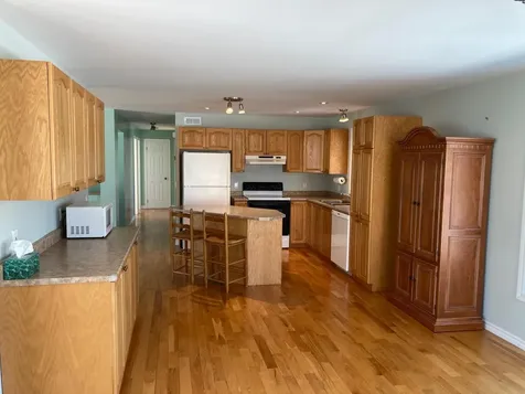 78 Pembroke Street Seabrook NH 03874