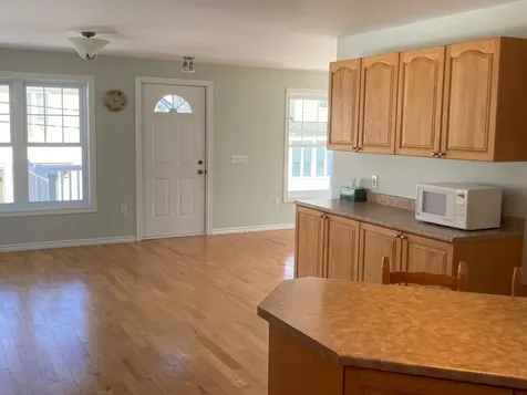 78 Pembroke Street Seabrook NH 03874