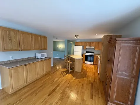 78 Pembroke Street Seabrook NH 03874