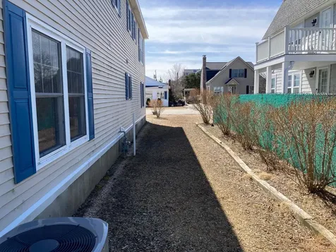 78 Pembroke Street Seabrook NH 03874