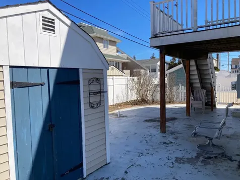 78 Pembroke Street Seabrook NH 03874