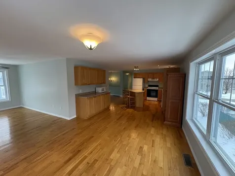 78 Pembroke Street Seabrook NH 03874