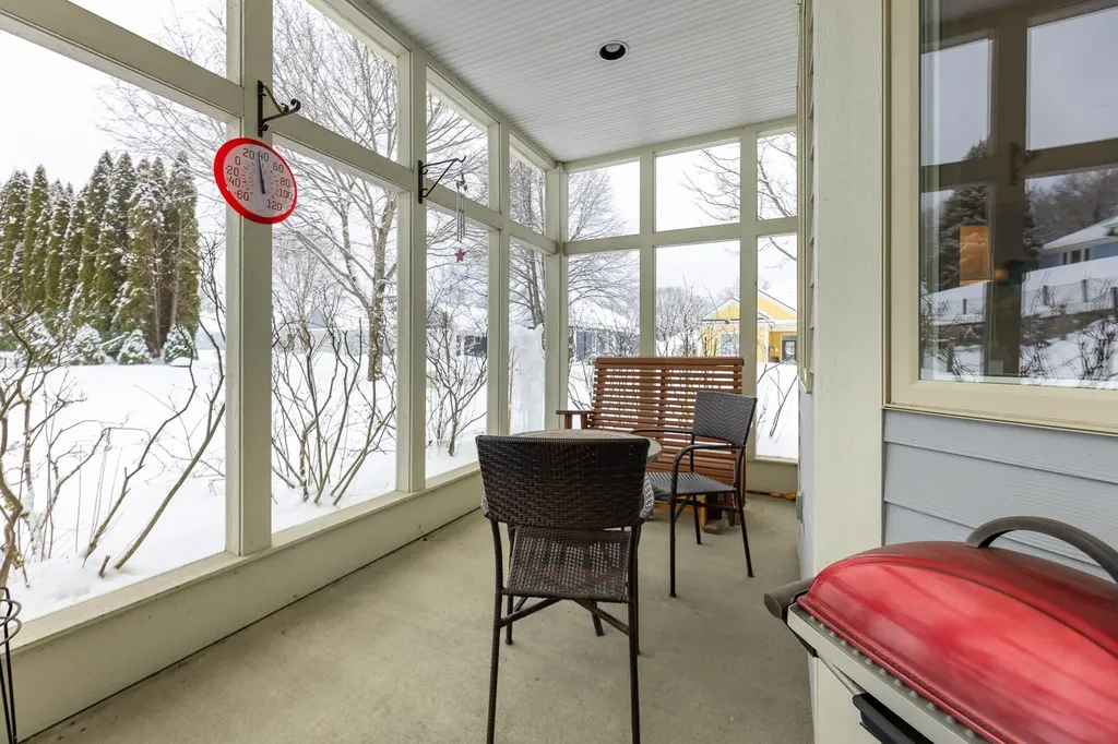 27 Fountain Way Lebanon NH 03784