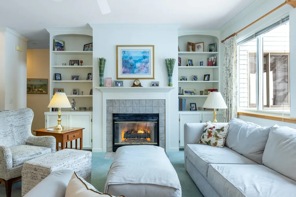 27 Fountain Way Lebanon NH 03784